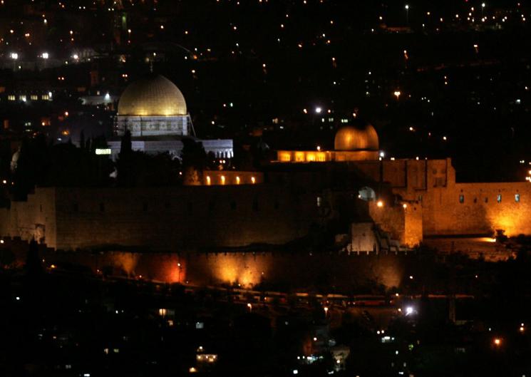 "حماية" يدين سلوك شرطة الاحتلال الإسرائيلي، ويحذر من عواقب كبت حرية الأديان