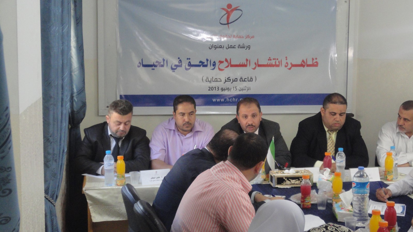 قضاة وحقوقيين يطالبون باستصدار قانون ينظم حمل السلاح