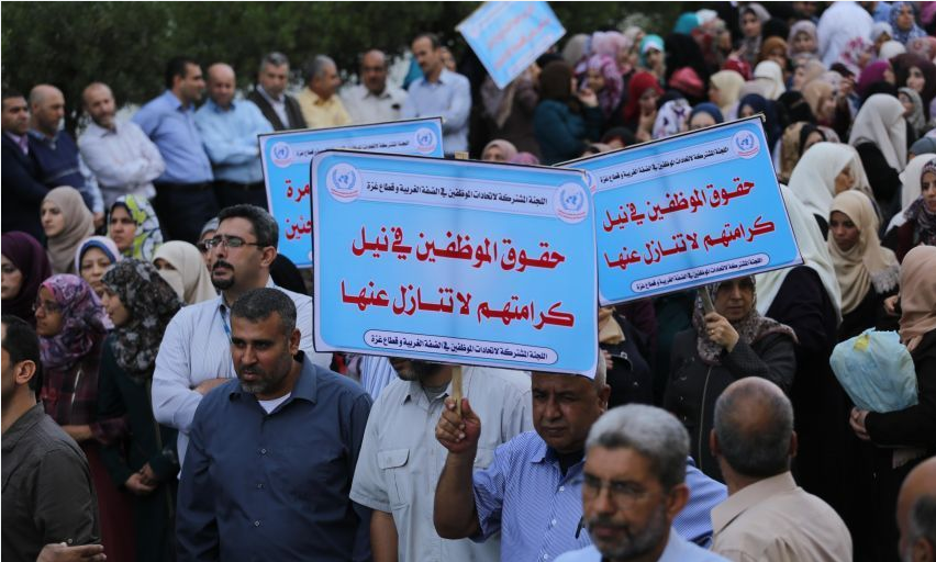 حماية: يدين الاعتداء على المعتصمين السلميين، ويستنكر إتخاذ إدارة وكالة الغوث إجراءات عقابية غير مسبوقة بحق قطاع غزة