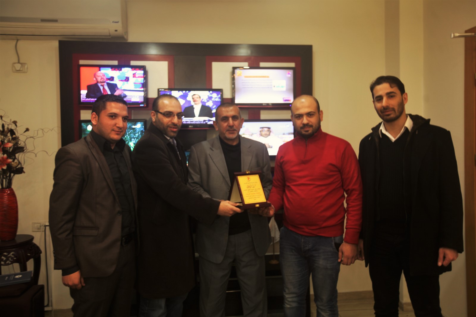 وفد من حماية يزور الوكالة الوطنية للإعلام